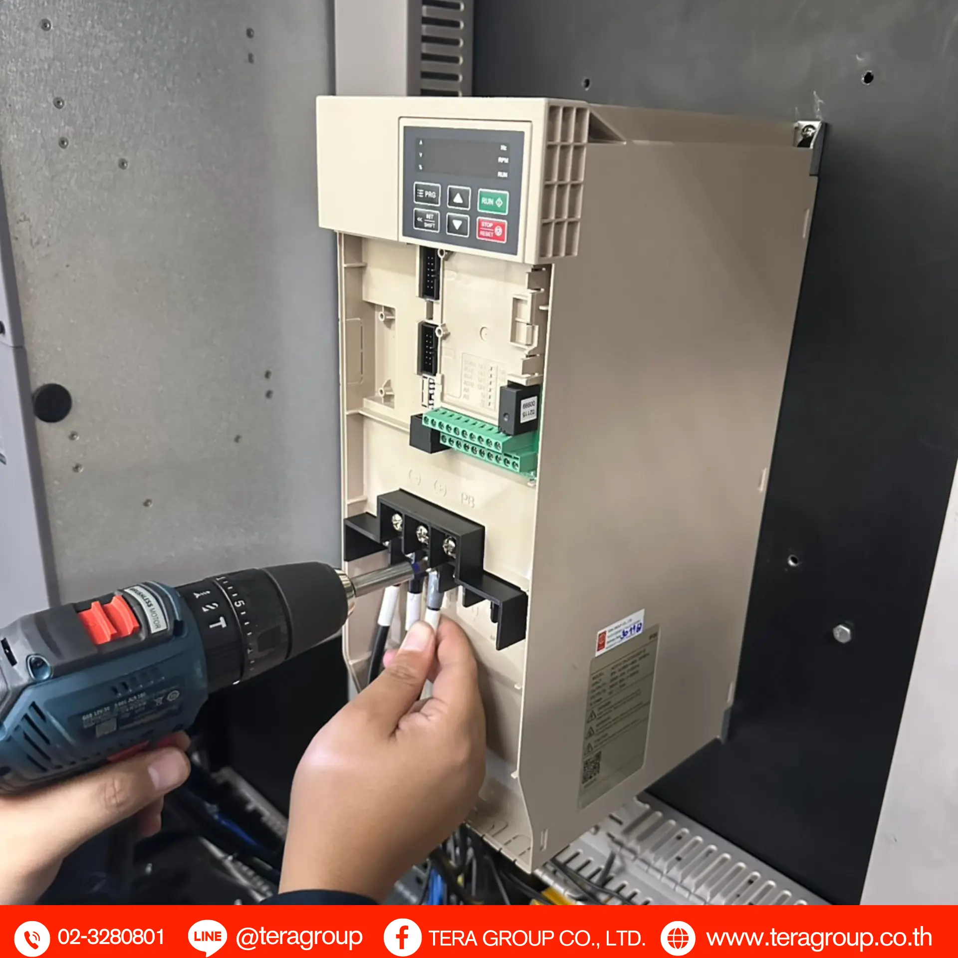 ติดตั้งงานเครนอินเวอร์เตอร์ปรับรอบมอเตอร์ AC310 22kW นครสวรรค์