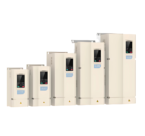 ภาพแสดงอินเวอร์เตอร์ VEICHI AC600 แบบติดตั้งในตู้ควบคุม พร้อมการเดินสายไฟภายในอุตสาหกรรม